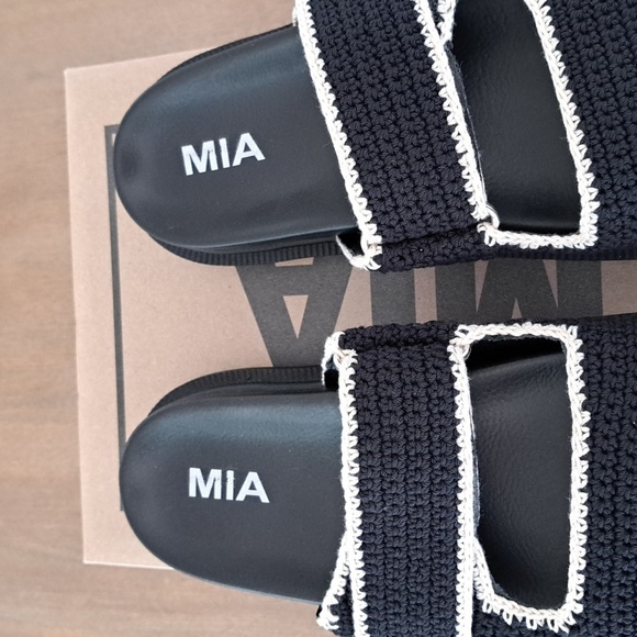 MIA Gabri Women's Knit Sandal - Color: Black / White - Size: 7.5 - Picture 4 of 9